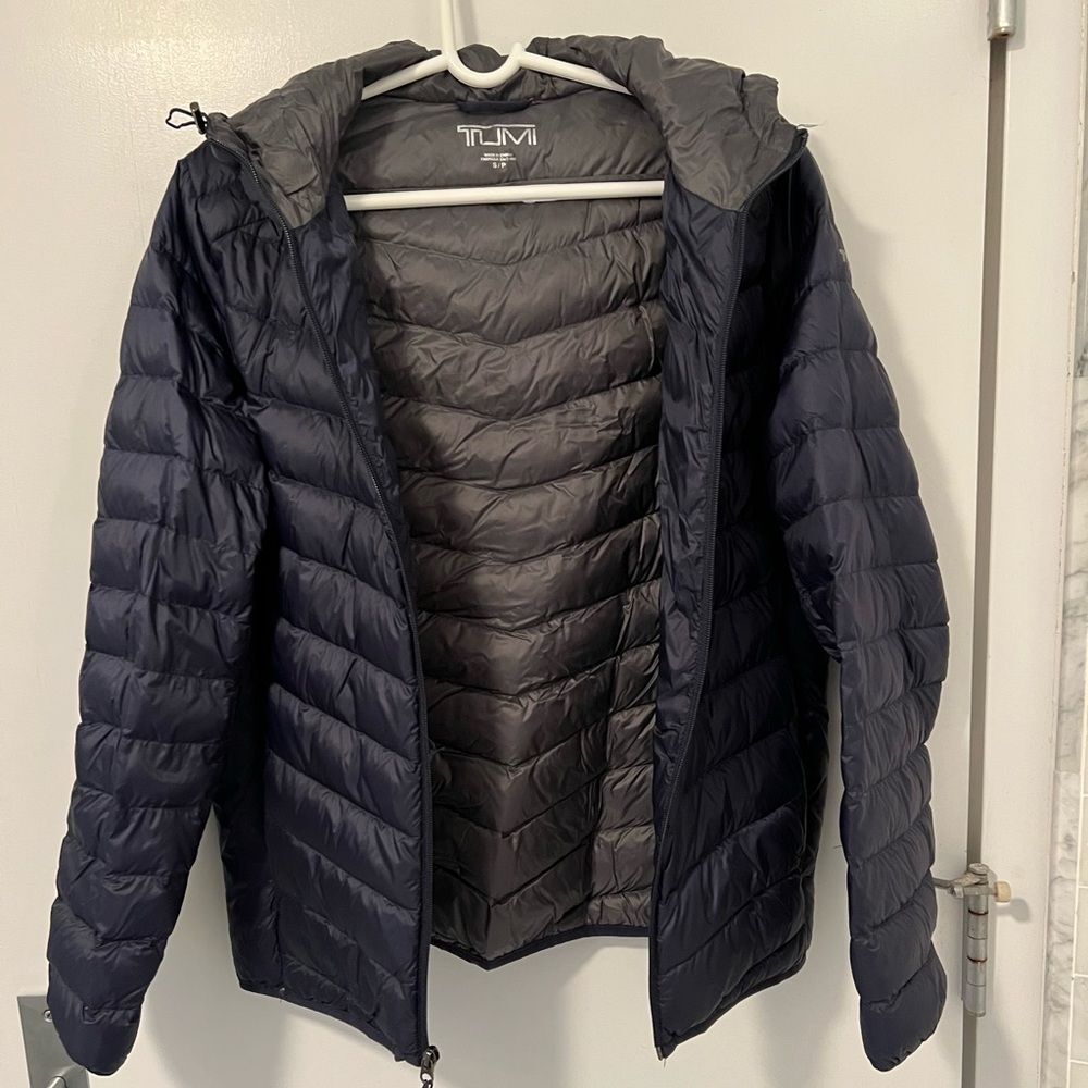 Tumi Men’s Nano Packable Puffer Jacket